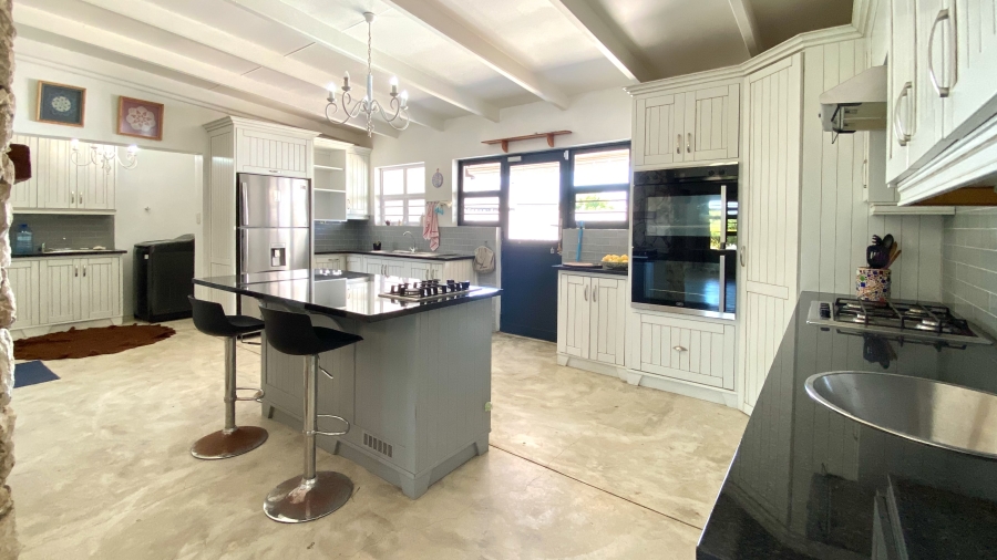 6 Bedroom Property for Sale in Jacobsbaai Western Cape
